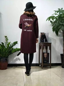 溫暖冬日，工廠(chǎng)直供 白沙女新款羽絨服與精品羊剪絨，送暖冬棉被三重驚喜